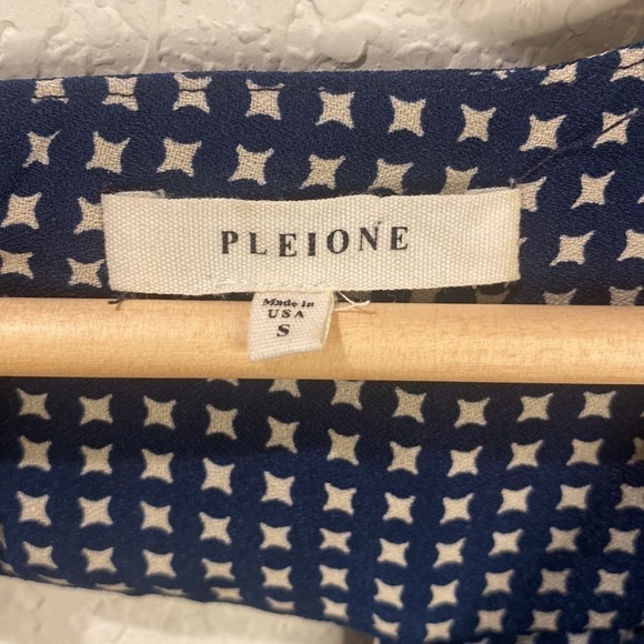 PLEIONE Blue and White Short Sleeve Shift Dress - Size Small - Picture 2 of 10